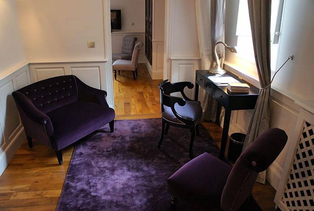 Фото La Cour Berbisey