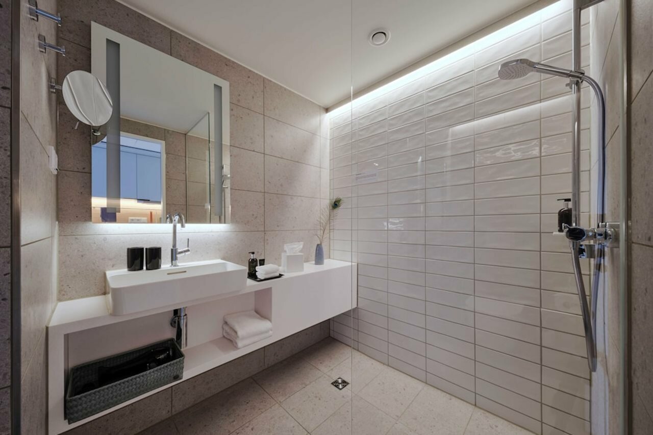 Фото Adina Apartment Hotel Cologne