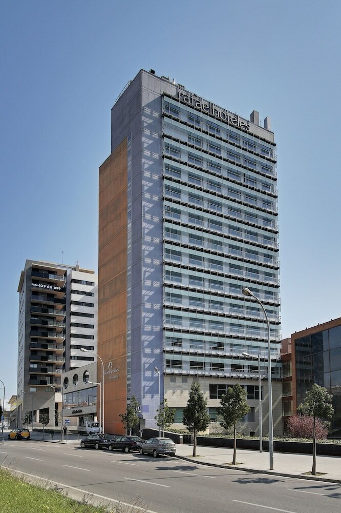 Фото Hotel Badalona Tower