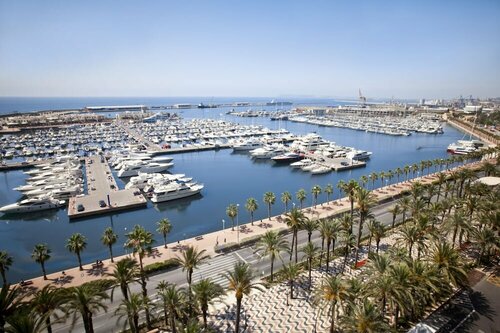 Внешний вид отеля Dormirdcine Alicante в Аликанте, фото 2