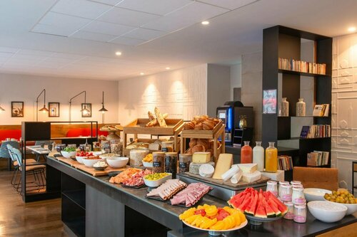 Внешний вид отеля L'imprimerie Hôtel в Клишах, фото 5