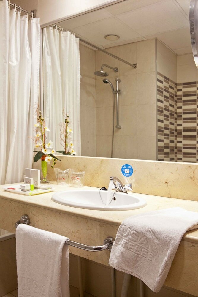 Фото Hotel Chamartin The One