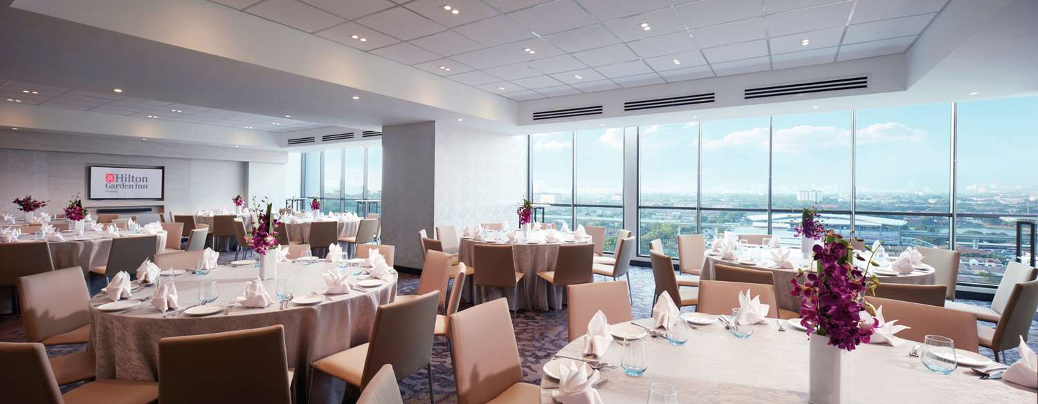 Фото Hilton Garden Inn Puchong