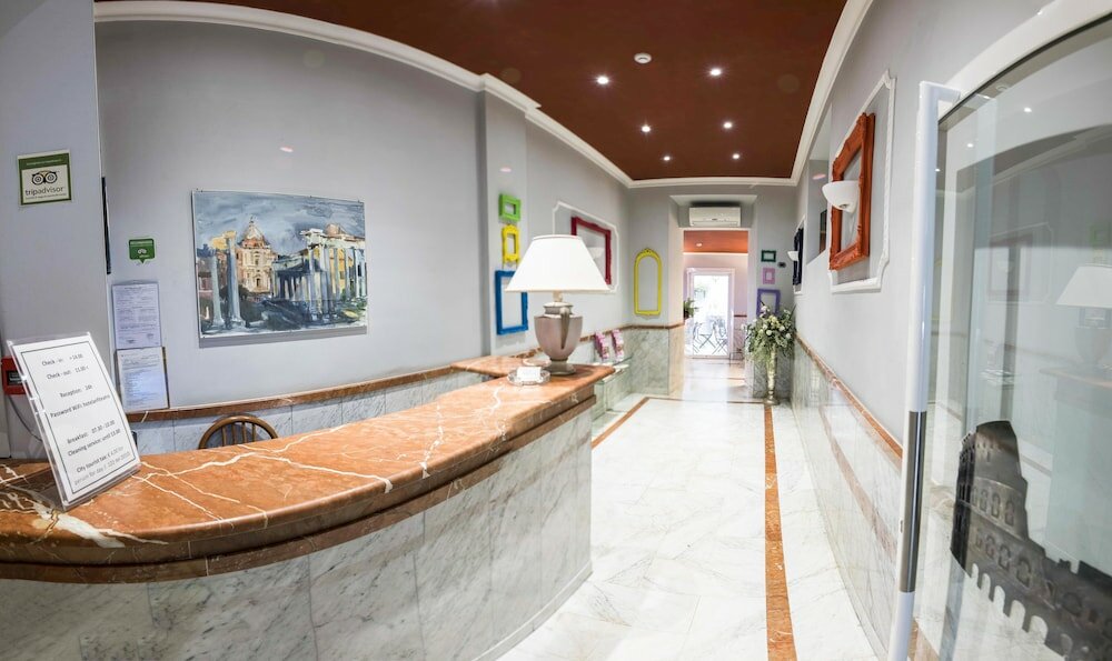 Фото отеля 2