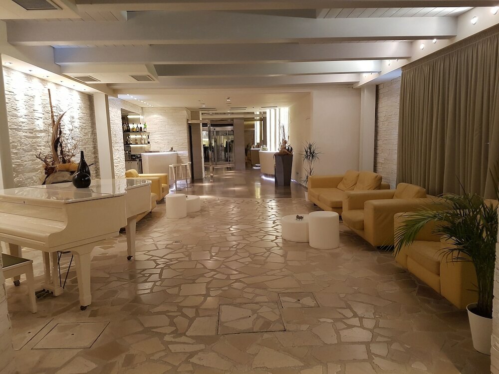 Фото Hotel Sorriso