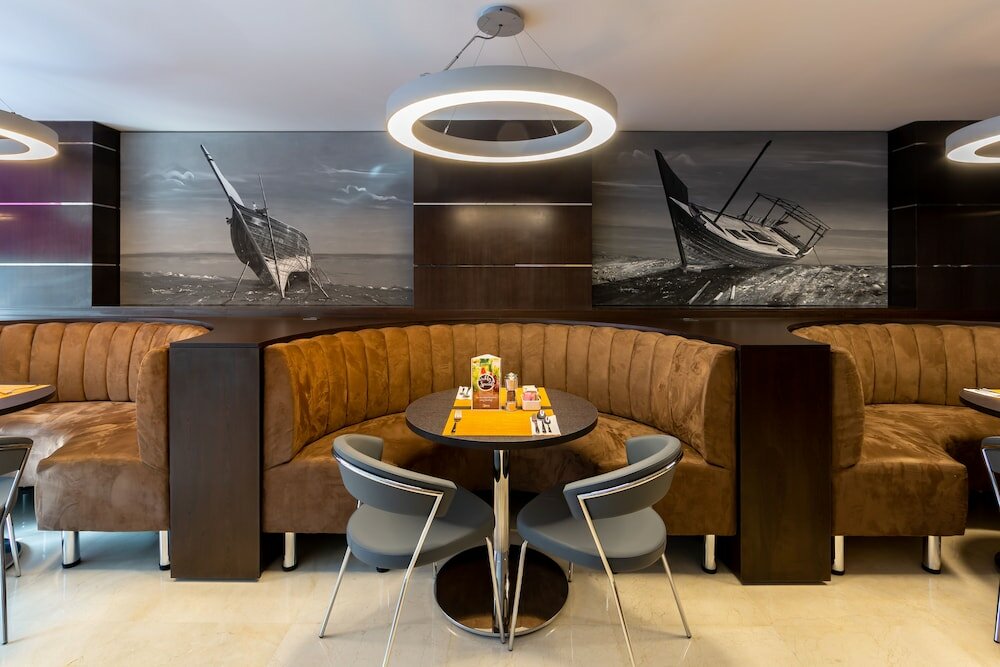 Фото Premier Inn Doha Airport