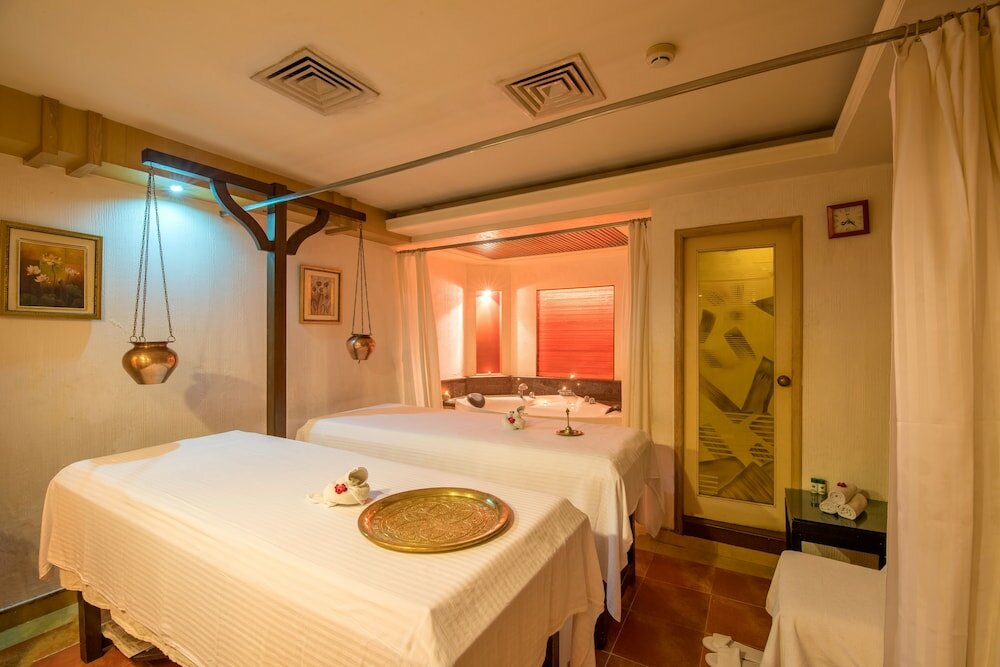 Фото Howard Plaza The Fern