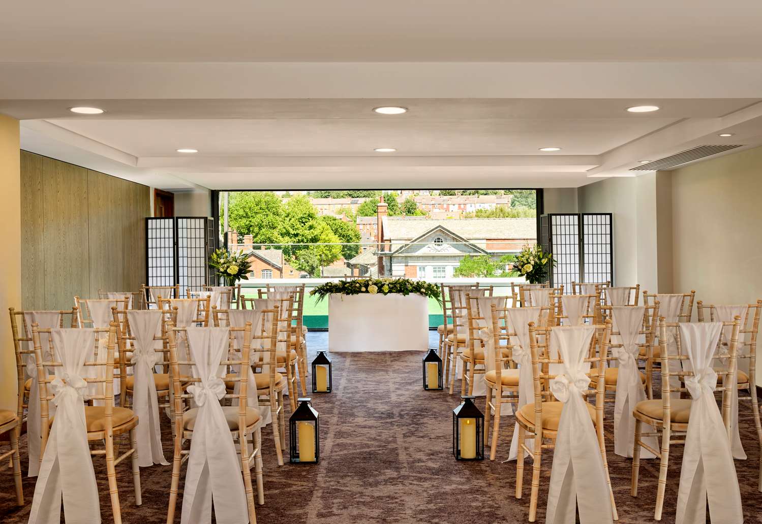 Фото DoubleTree by Hilton Hotel Lincoln