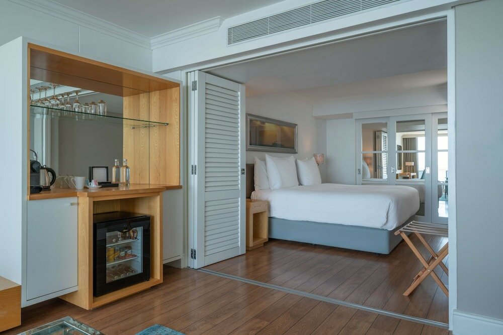 Фото Radisson Collection Hotel, Waterfront Cape Town