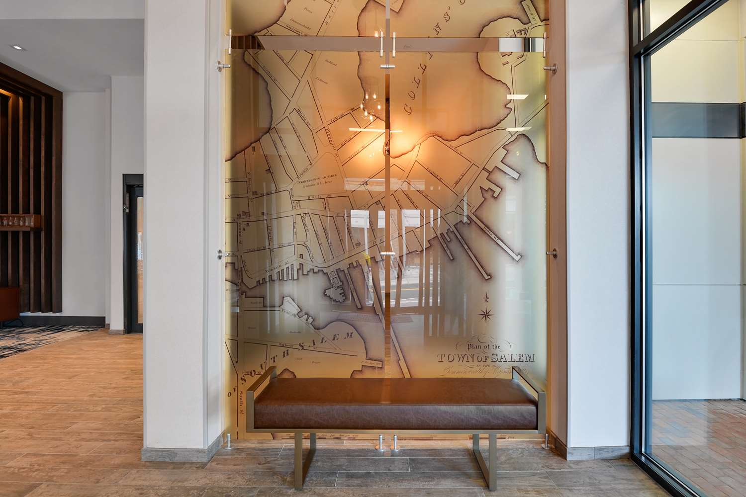 Фото Hampton Inn Salem Boston