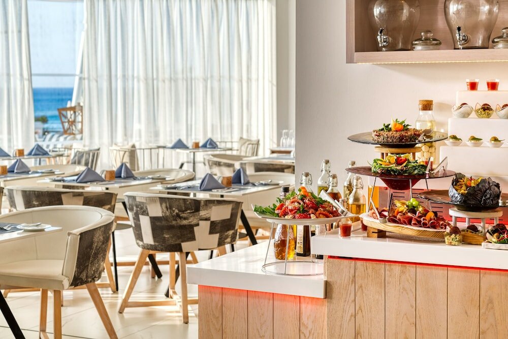 Фото The King Jason Protaras - Designed for Adults