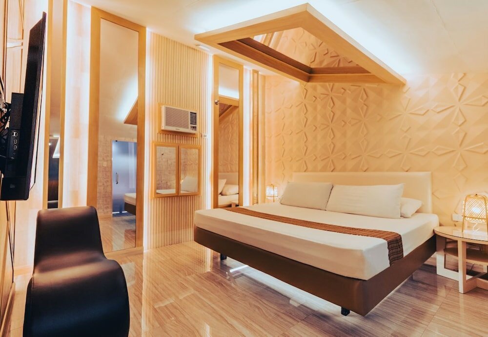 Фото Victoria Court Cuneta