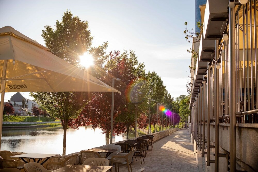 Фото DoubleTree by Hilton Oradea