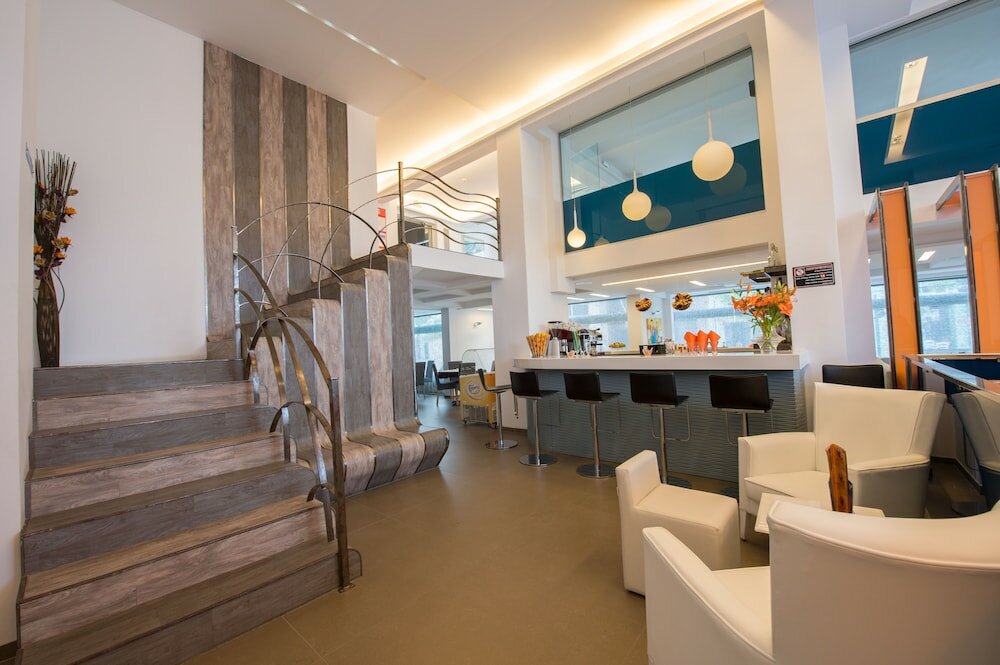 Фото Astron Hotel