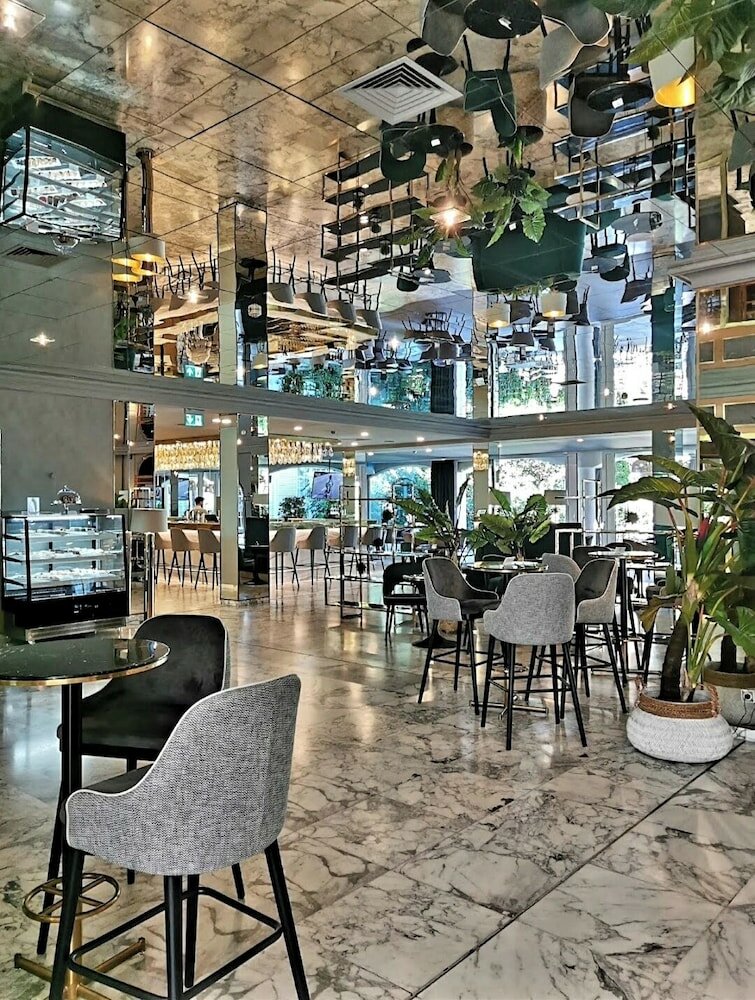 Фото Eventhotel Pyramide