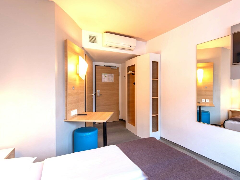 Фото B&b Hotel Schweinfurt-City