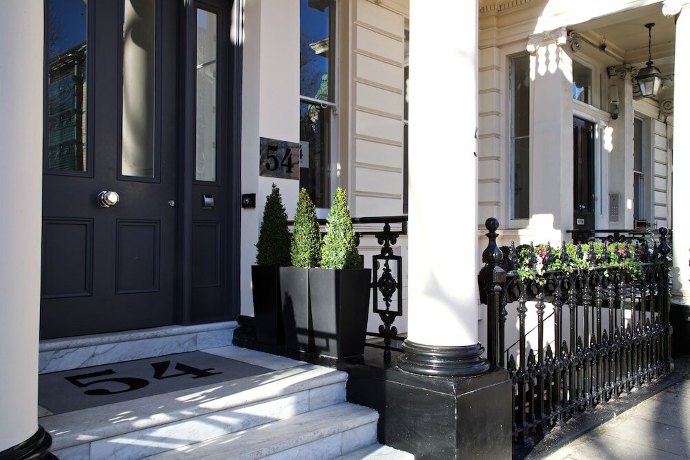 Фото 54 Queens Gate Hotel