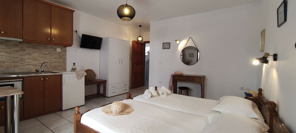 Фото Kapetanos Rooms