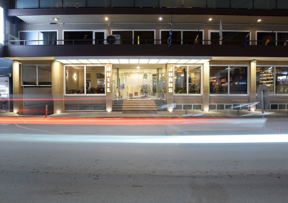 Фото John's Hotel