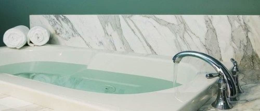 Фото West Cliff Inn - A Four Sisters Inn