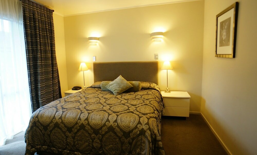 Фото Cornwall Park Motor Inn