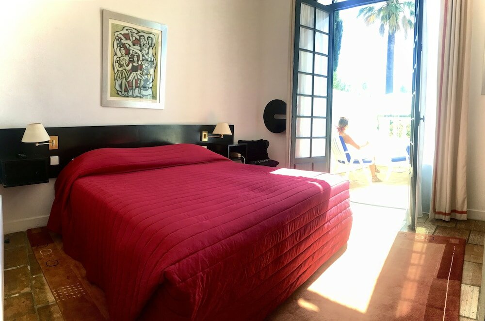 Фото Hotel des Mimosas