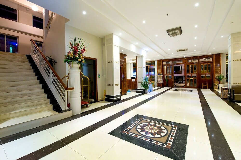 Фото Aristocrat Residence & Hotel