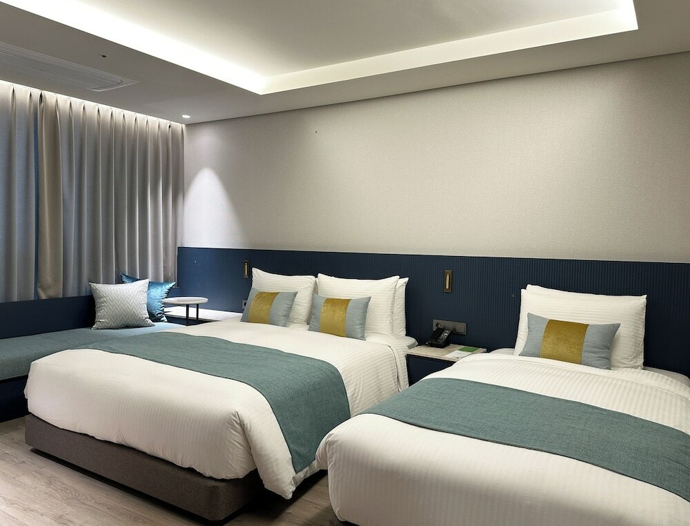 Фото Crown Harbor Hotel Busan