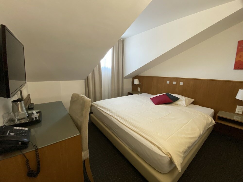 Фото Businesshotel Lux