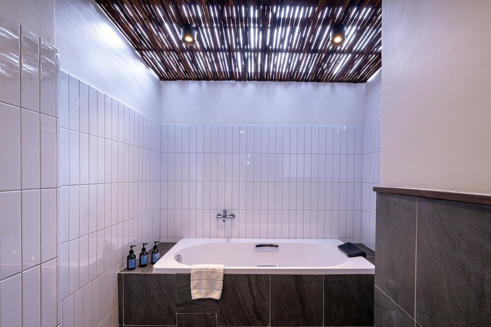 Фото Rose Bay Resort