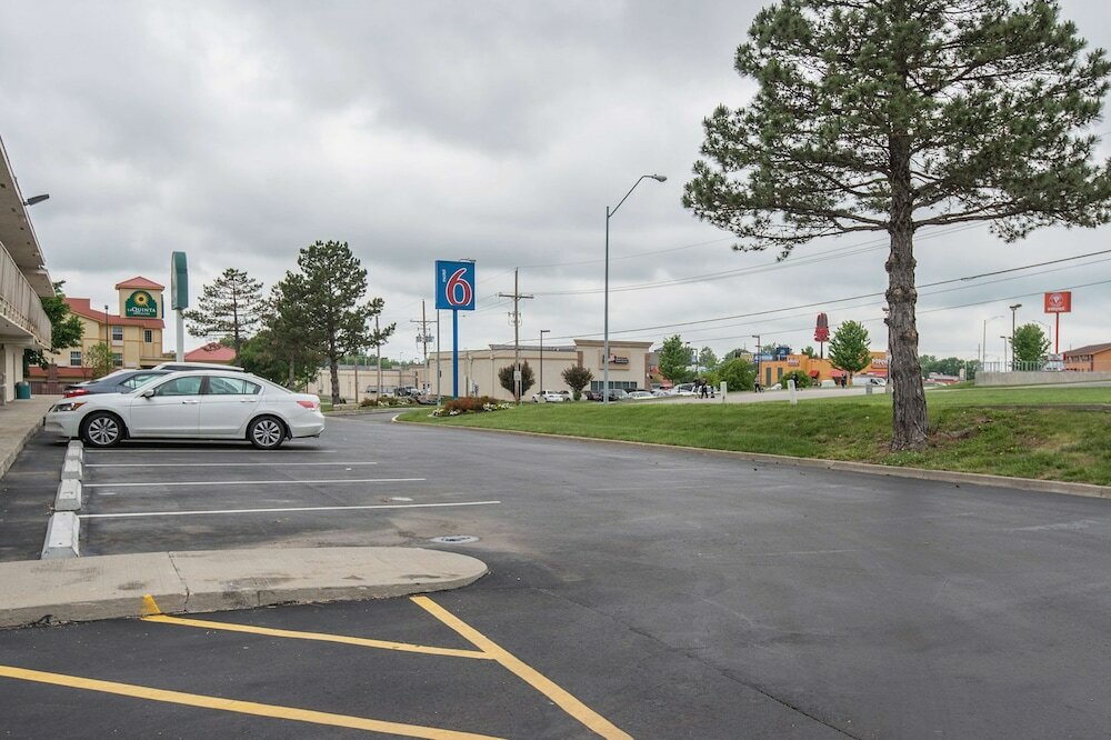 Фото Motel 6 Kansas City, Mo - Airport