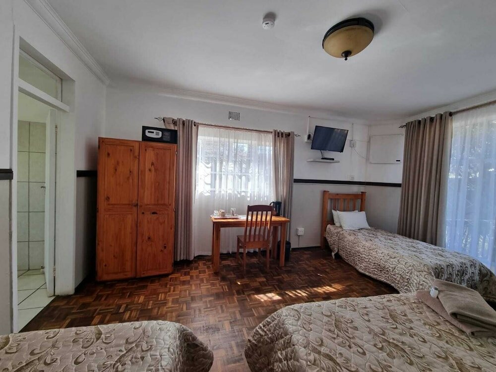 Фото Emerald Guesthouse