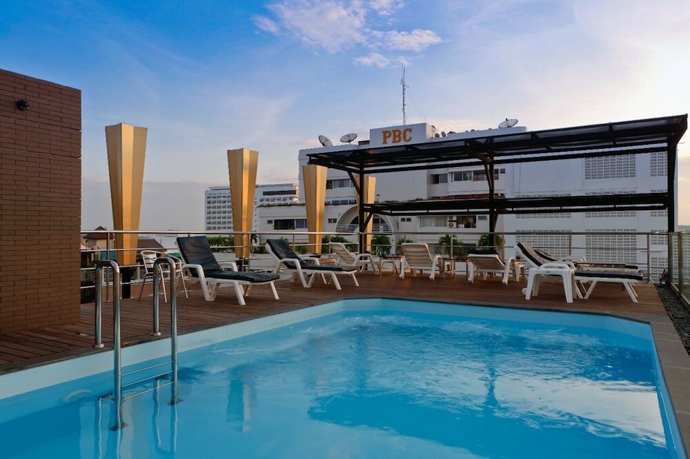 Фото Inn House Hotel