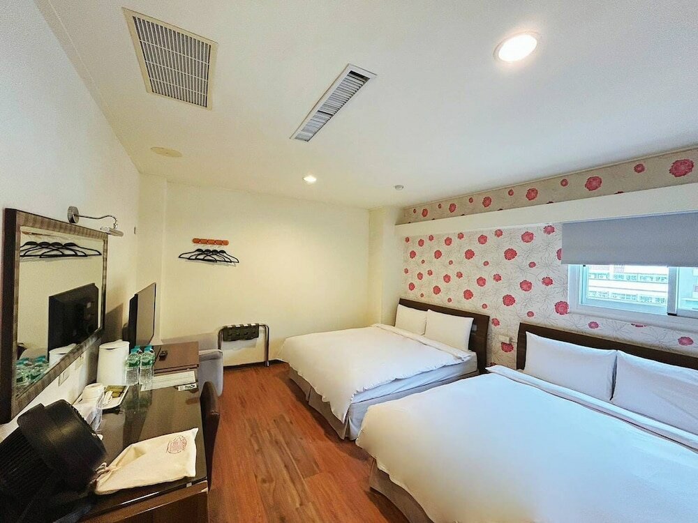 Фото Tainan First Hotel - Hostel