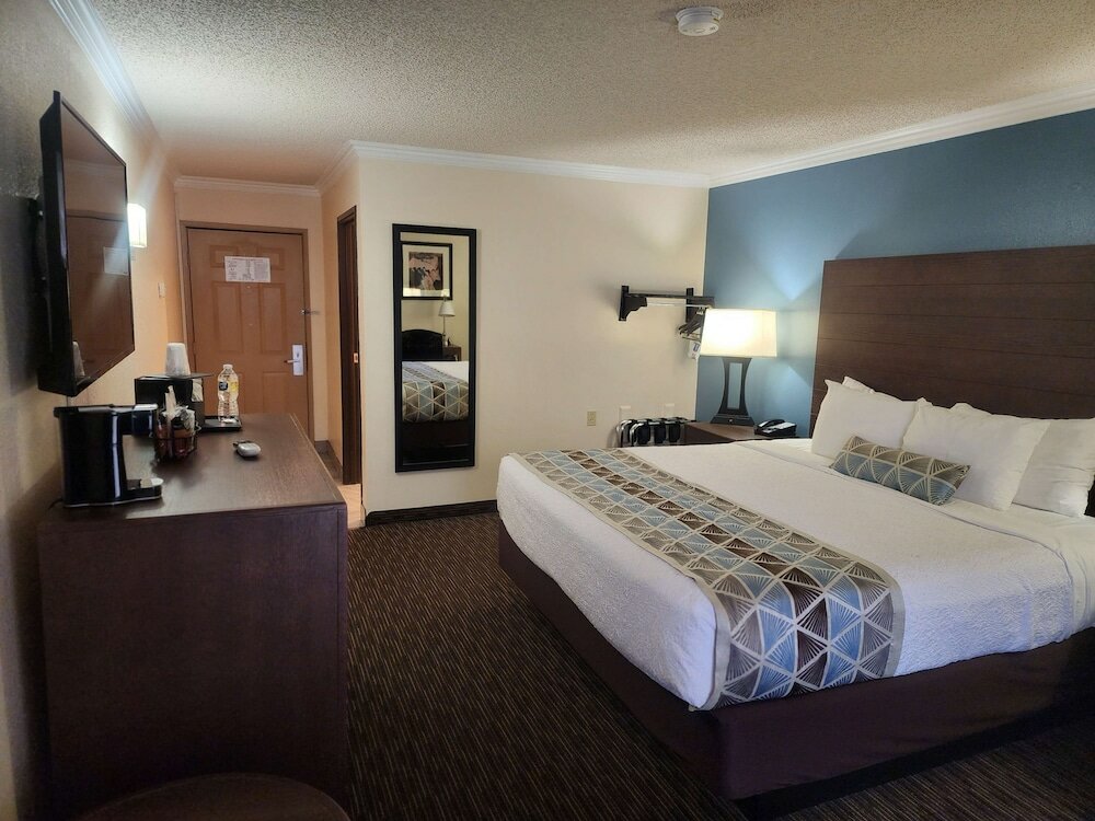 Фото Best Western Airport Albuquerque InnSuites Hotel & Suites