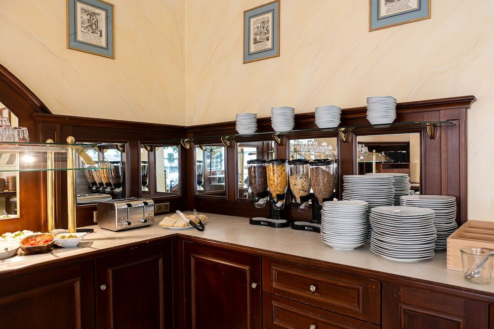 Фото Hotel Quellenhof