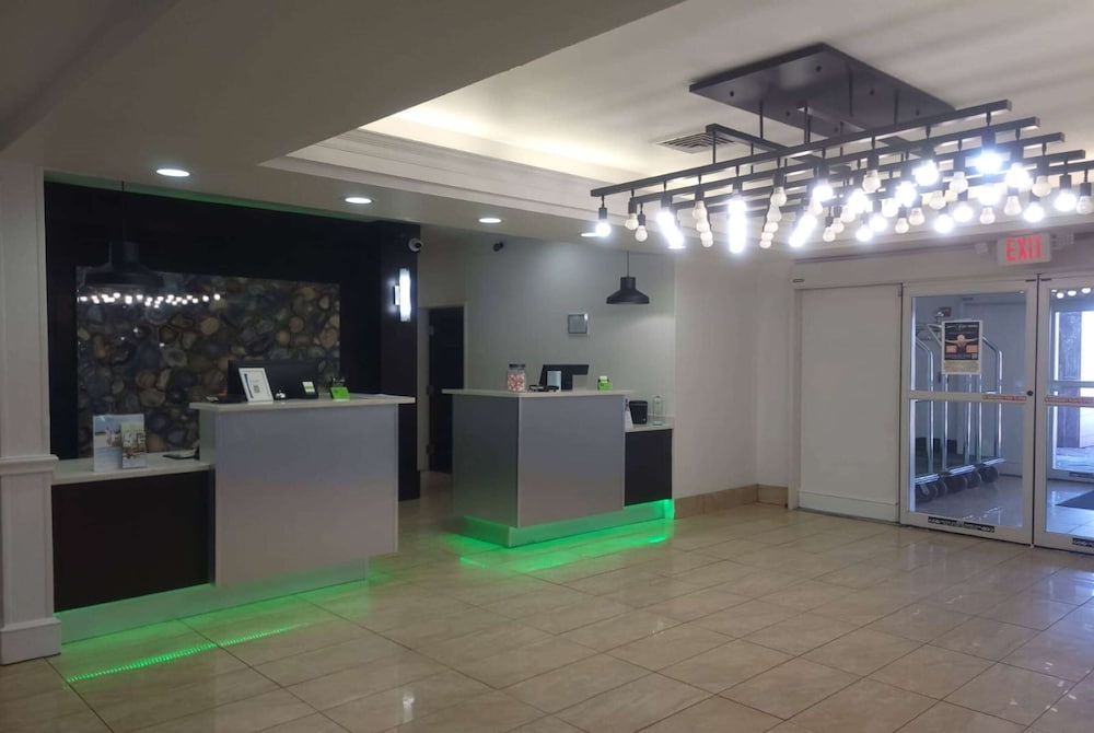 Фото La Quinta Inn & Suites by Wyndham Dalhart