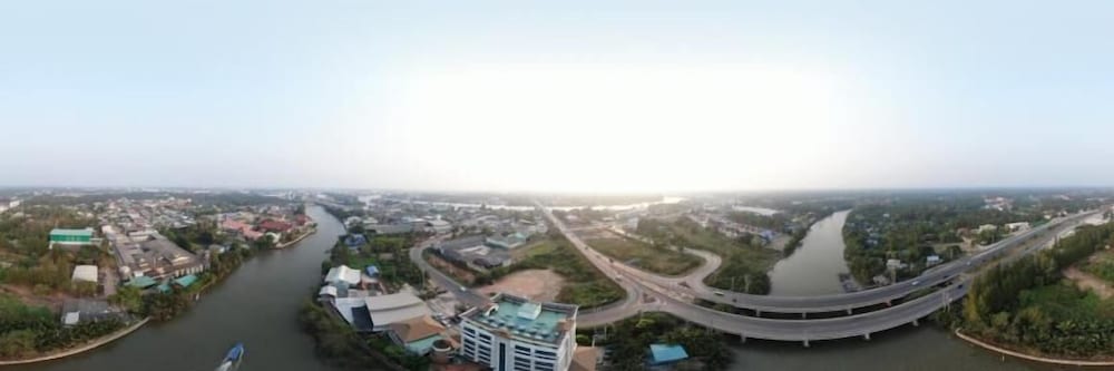 Фото Coco View Hotel