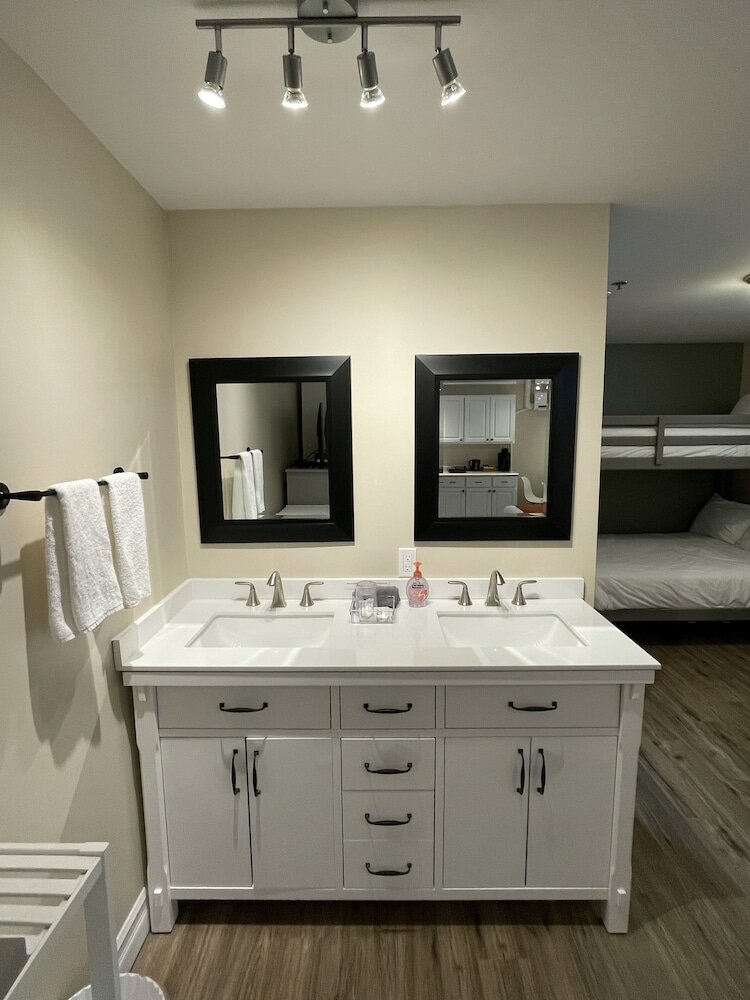 Фото The Harbour House