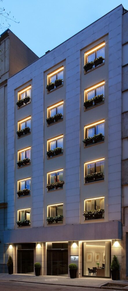 Фото The Pavilions Madrid