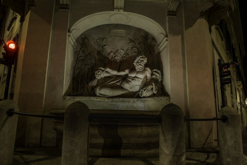 Фото Luxury Rooms H 2000 Roma