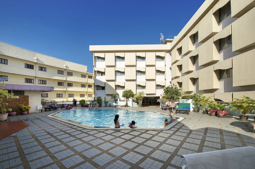 Фото отеля 2