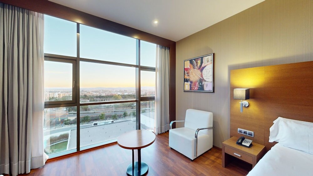 Фото AZZ Valencia Congress Hotel & Spa