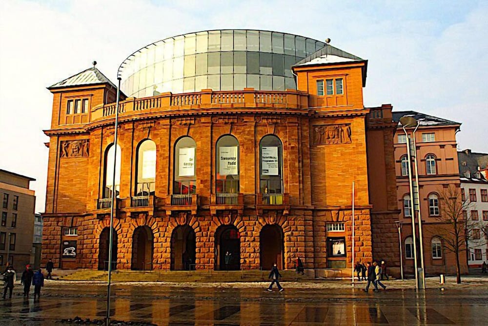 Фото отеля 2