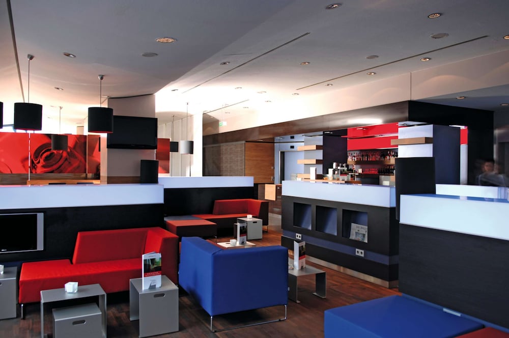 Фото IntercityHotel Hamburg-Altona