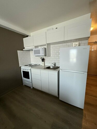 Гостиница Super 8 by Wyndham Dawson Creek в Досон-Крик