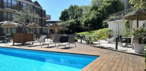 Гостиница Van der Valk Hotel Nivelles - Sud в Валлонском Брабанте