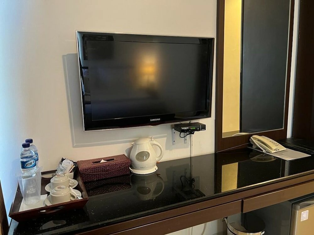 Фото City View Sorong