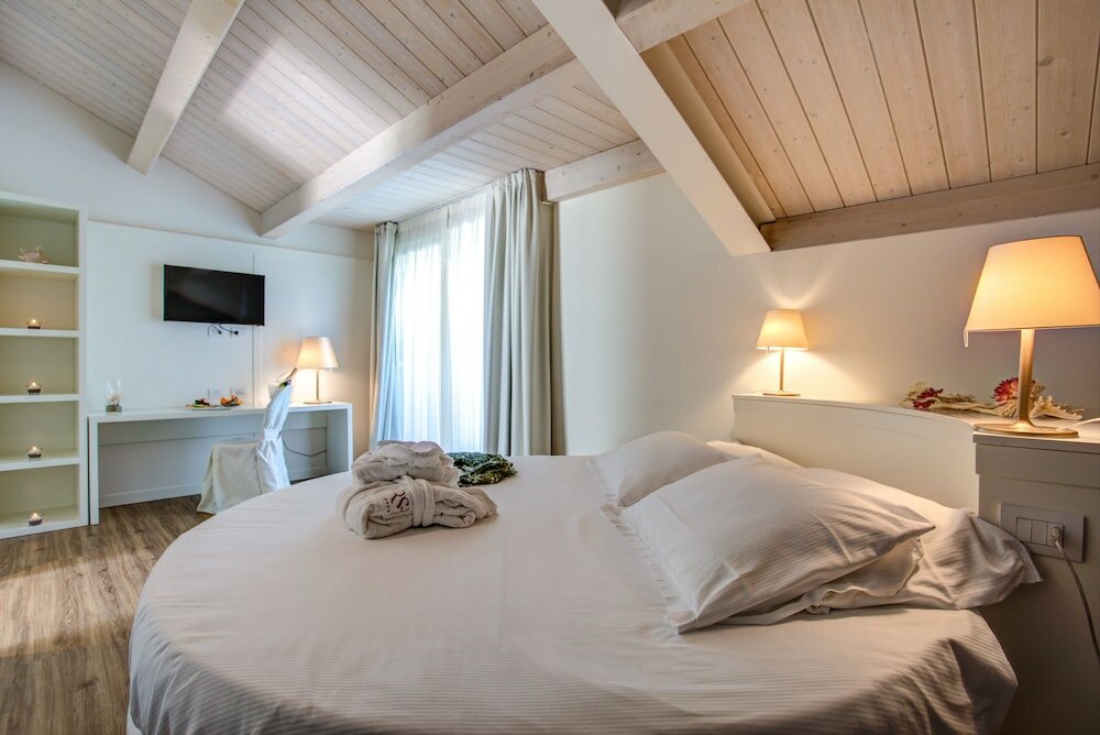 Фото Rimini Suite Hotel