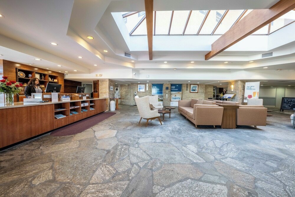 Фото Four Points by Sheraton Ventura Harbor Resort